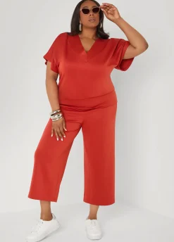 Athletic KnitV Neck Top