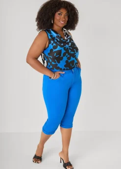 Cuffed Denim Capri