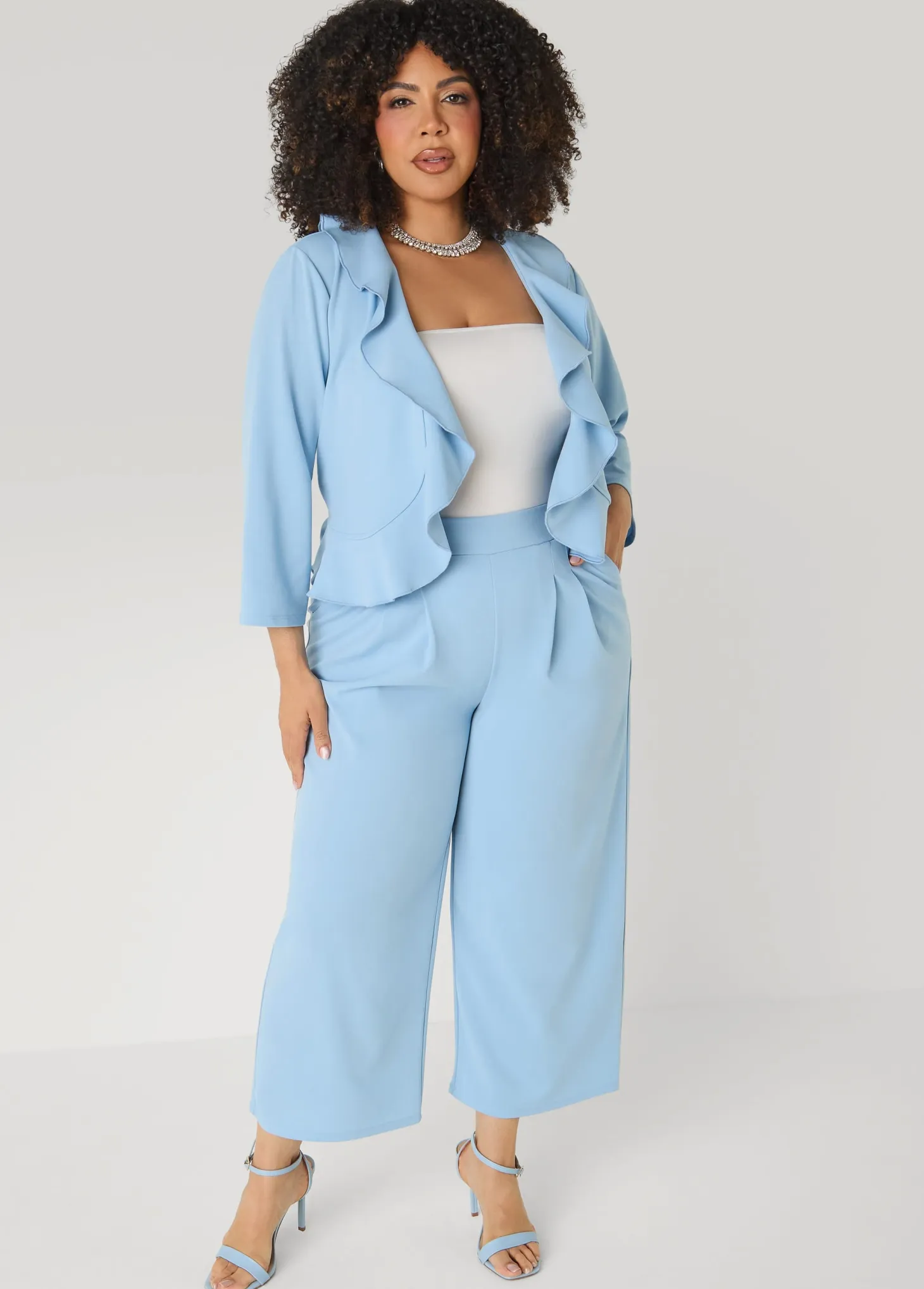Pleat Detailed Wide Leg Capris